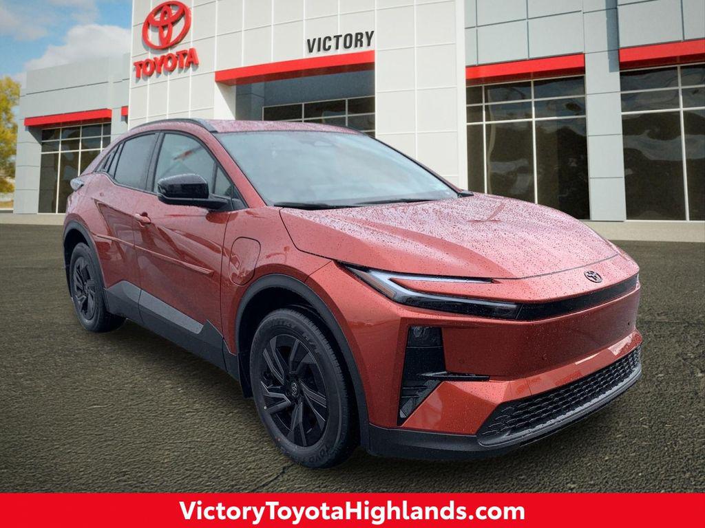 New 2026 Toyota C-HR SE
