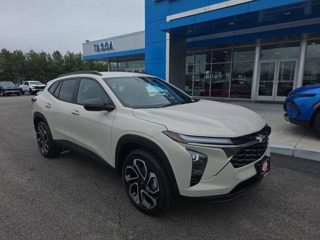 New 2026 Chevrolet Trax FWD 2RS