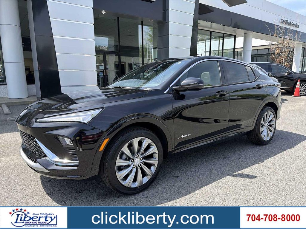 New 2026 Buick Envista Avenir FWD