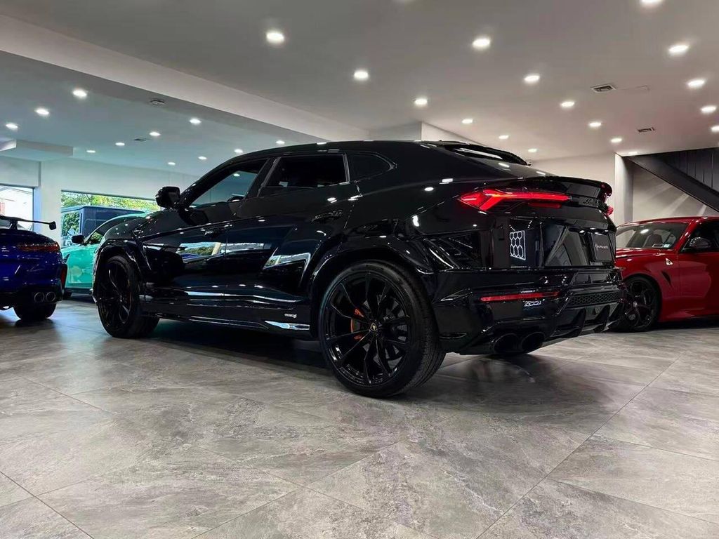 صورة مصغرة 21 لـ 2023 Lamborghini URUS S