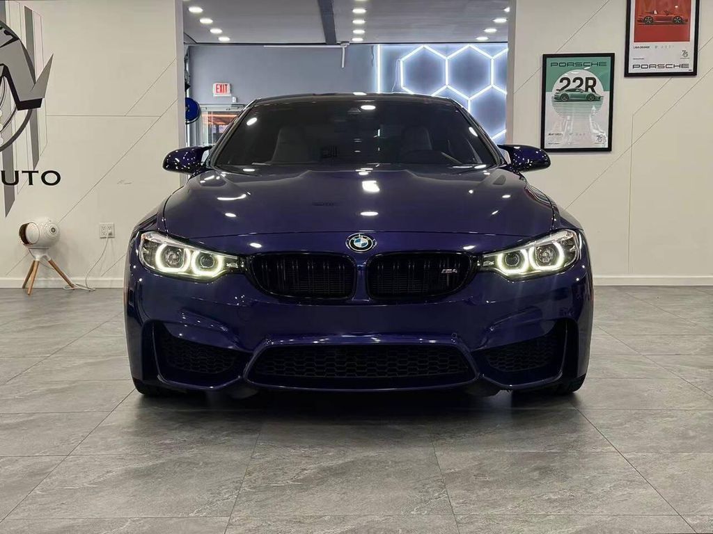 صورة 2 لـ 2020 BMW M4 BASE