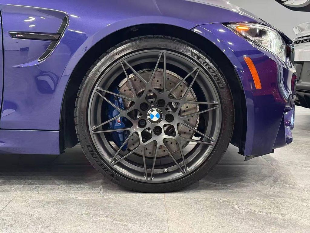 صورة مصغرة 22 لـ 2020 BMW M4 BASE