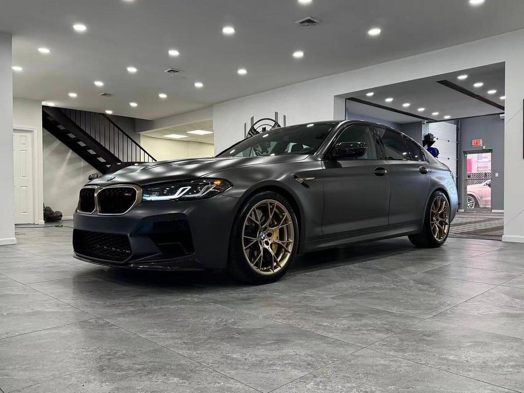 2022 BMW M5