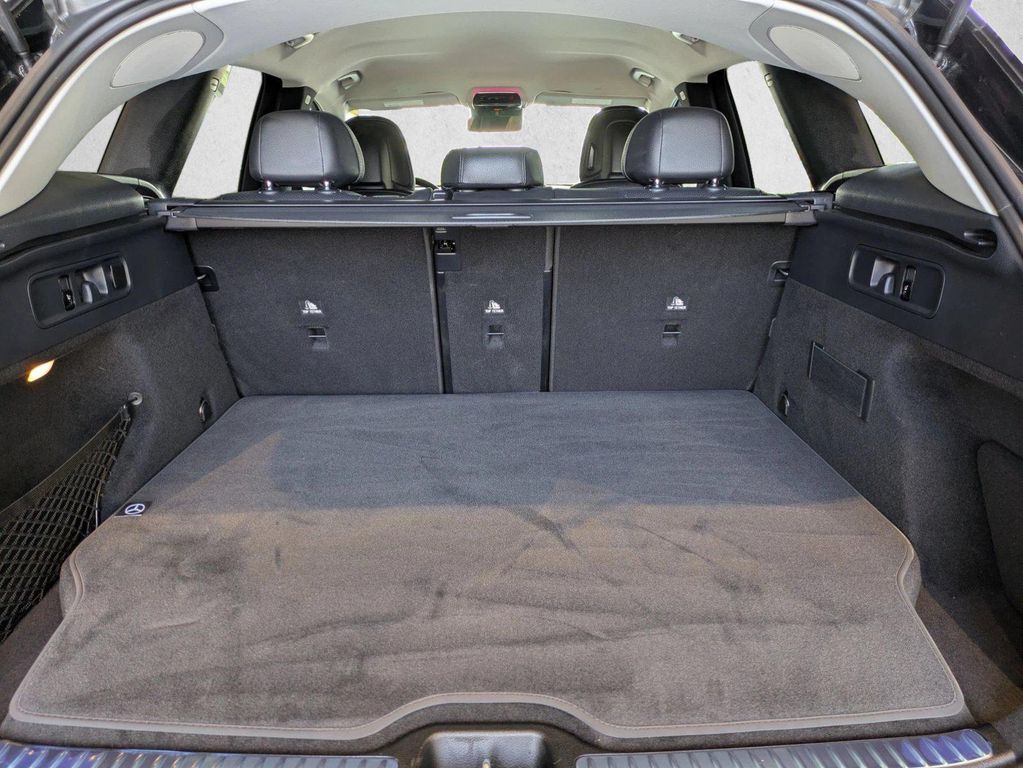 صورة 6 لـ 2025 Mercedes-BENZ GLC