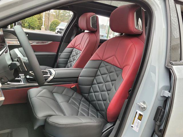 صورة 7 لـ 2026 BMW 740 740I