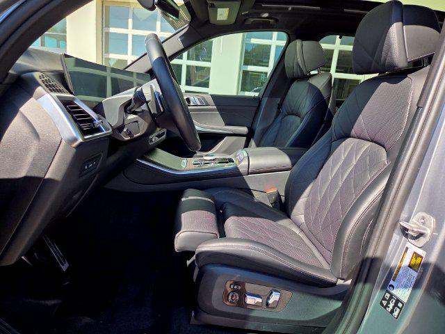 صورة مصغرة 11 لـ 2025 BMW X5 XDRIVE40I