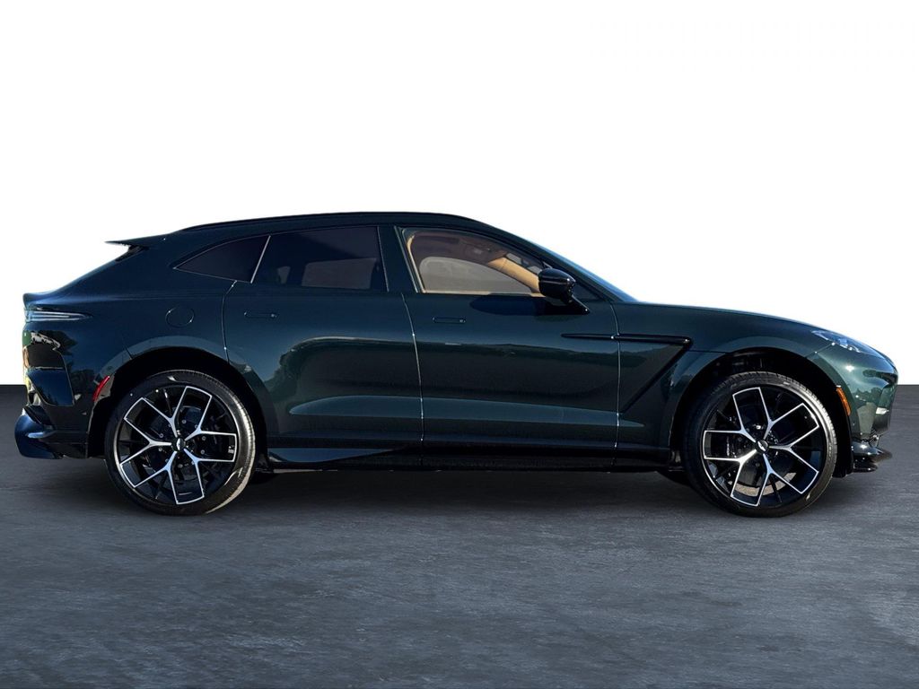 2026 Aston Martin DBX 707 thumbnail 31