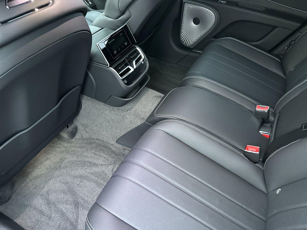 2026 BENTLEY FLYING SPUR 照片 10