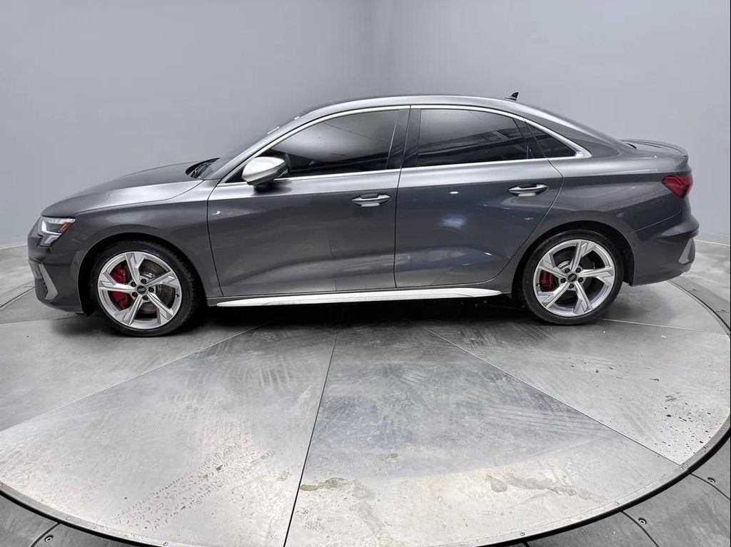 صورة 8 لـ 2023 AUDI S3 PREMIUM PLUS TFSI QUATTRO S TRONIC