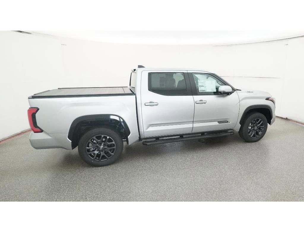 TOYOTA TUNDRA - 10