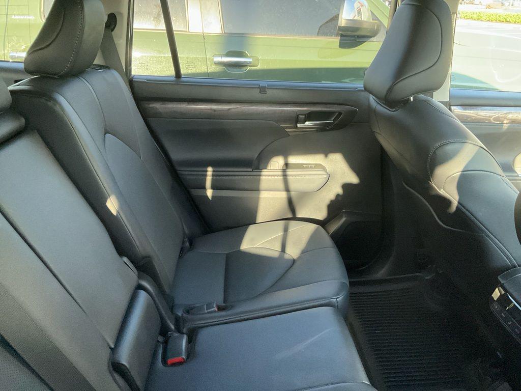 TOYOTA HIGHLANDER - 5