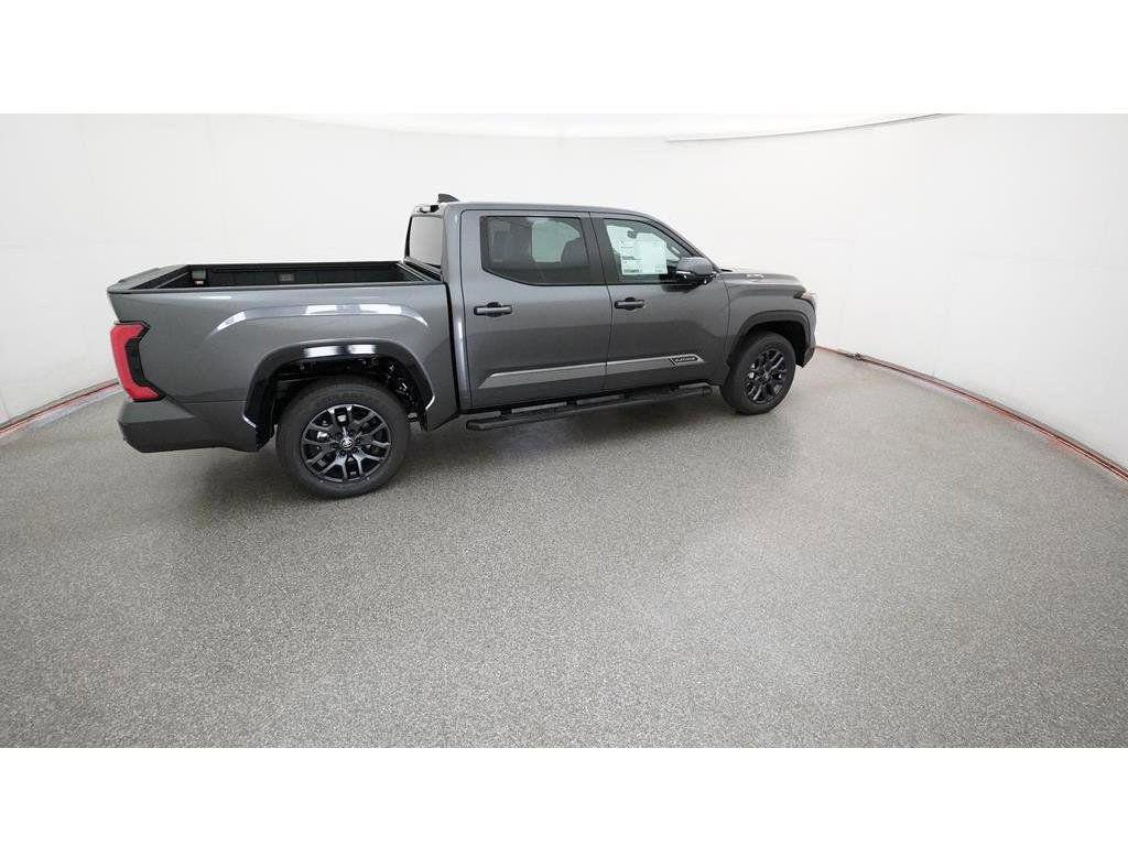 TOYOTA TUNDRA - 10