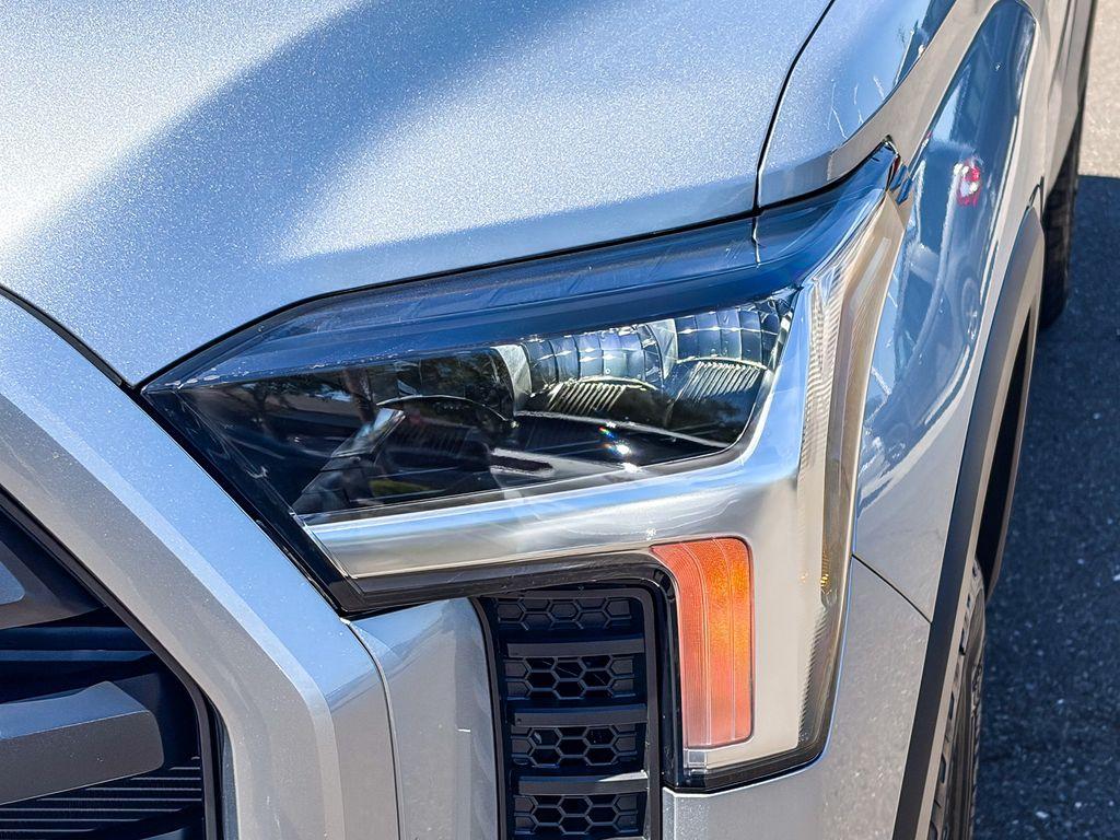 TOYOTA TUNDRA - 7