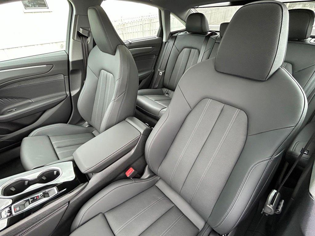 صورة مصغرة 18 لـ 2026 AUDI A6 PREMIUM PLUS QUATTRO S TRONIC