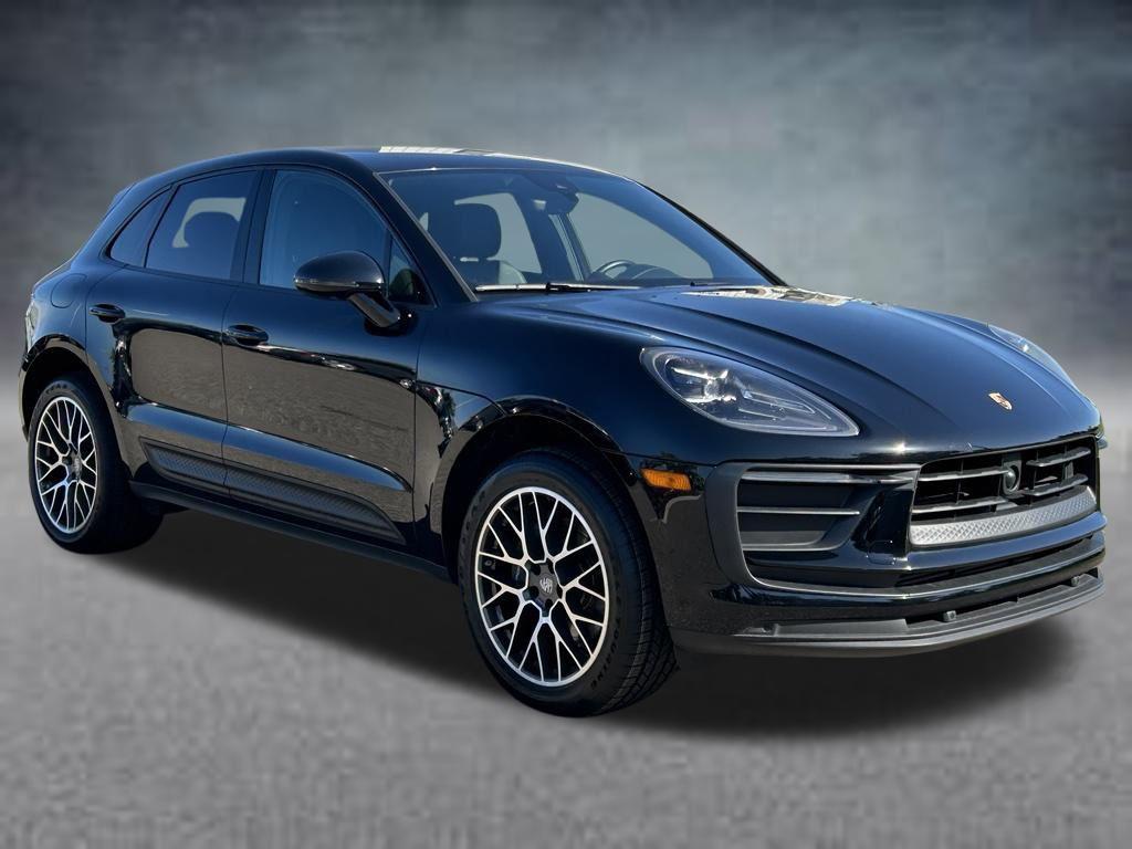 2023 Porsche MACAN T — фото 7