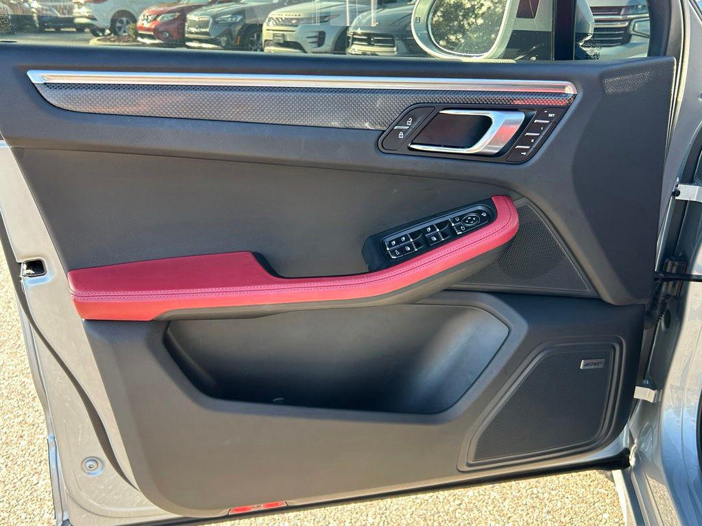 صورة مصغرة 18 لـ 2024 Porsche MACAN