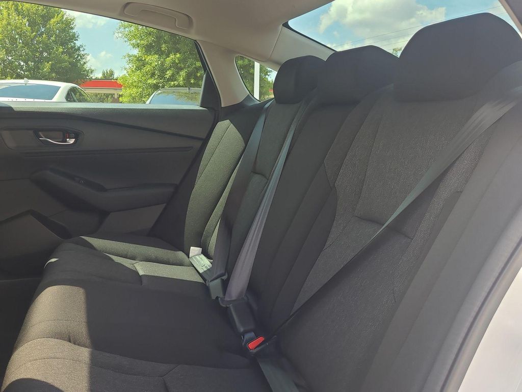 صورة مصغرة 13 لـ 2026 Honda ACCORD SE