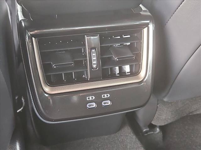 2026 Toyota CROWN NIGHTSHADE EDITION photo 24