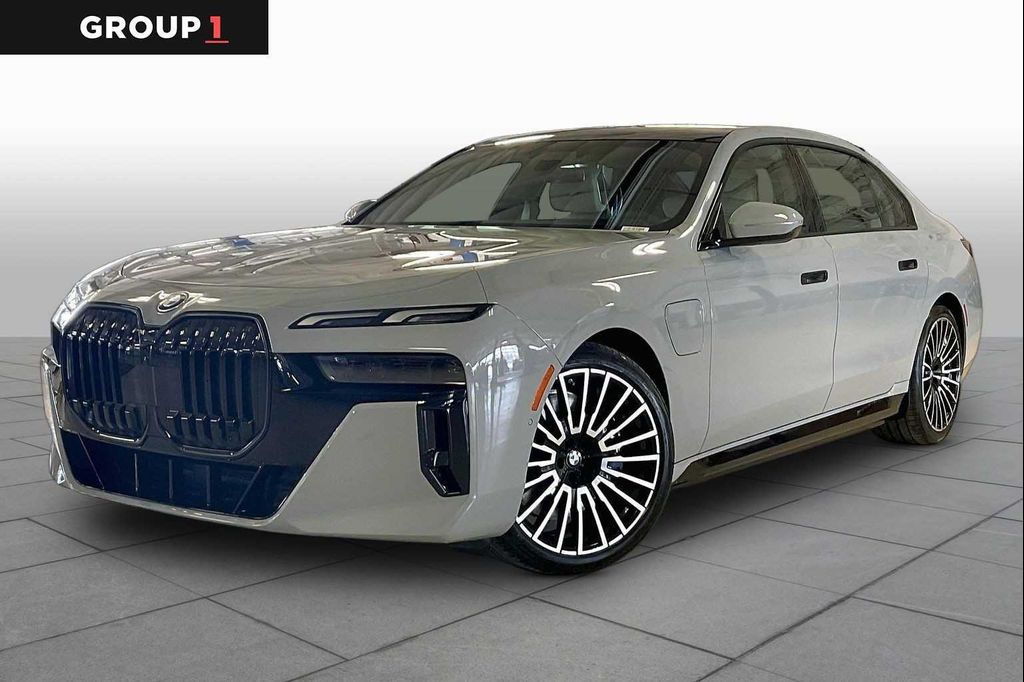 New 2026 BMW 750e i xDrive