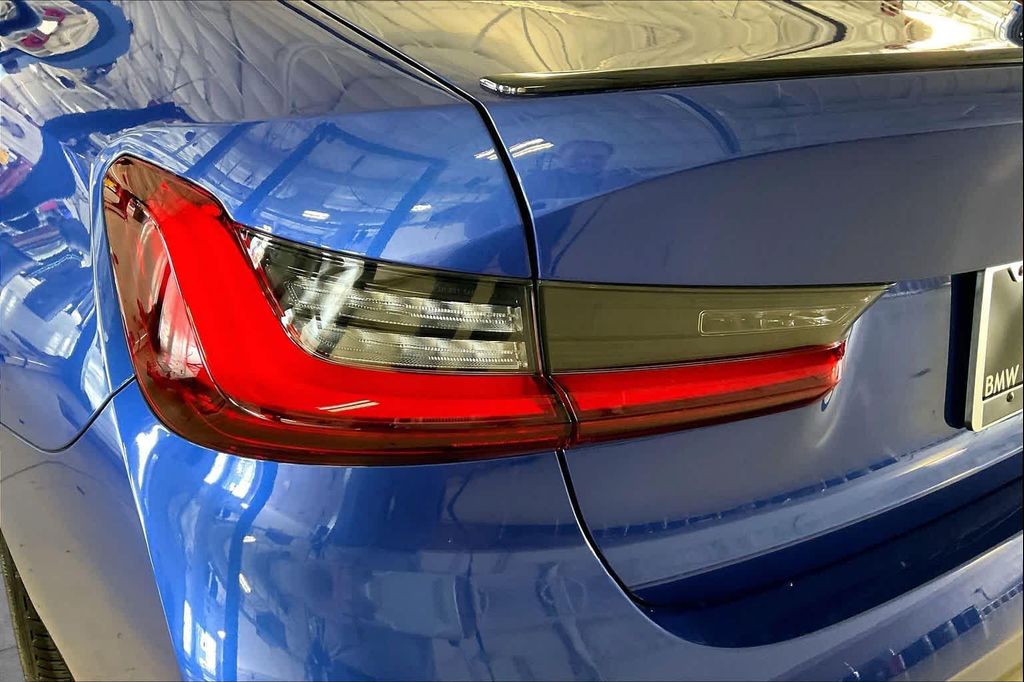 2026 BMW 330 330I — фото 14