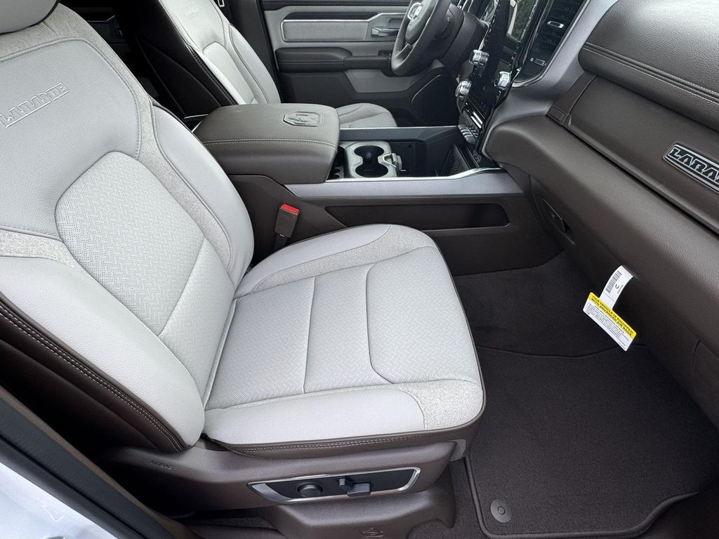 2026 RAM 1500 LARAMIE 缩略图 15