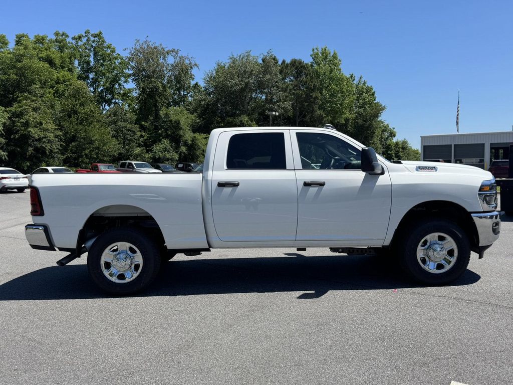 2026 RAM 2500 TRADESMAN CREW CAB 4X4 6'4' BOX — фото 4