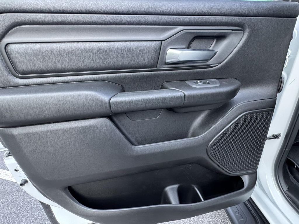 2026 RAM 1500 EXPRESS — миниатюра 22