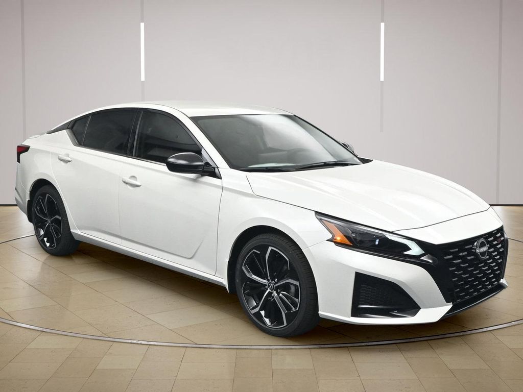 New 2026 Nissan Altima SR FWD