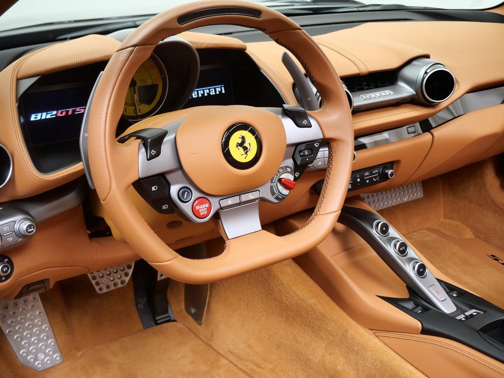 صورة مصغرة 24 لـ 2022 Ferrari 812 GTS BASE