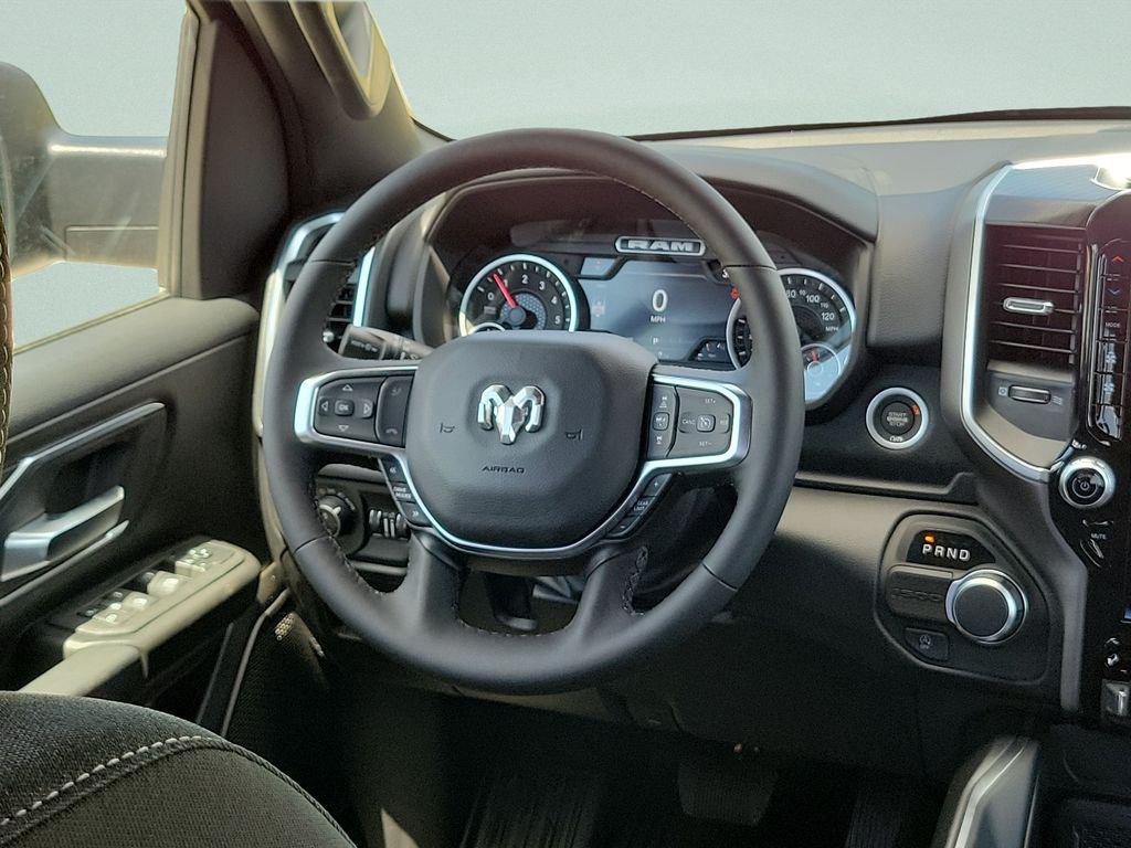2026 RAM 1500 BIG HORN/LONE STAR thumbnail 11