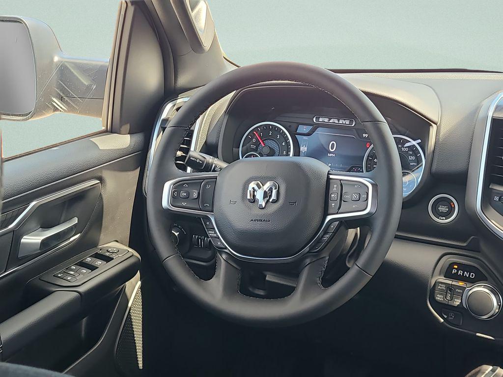 2026 RAM 1500 BIG HORN/LONE STAR — миниатюра 12