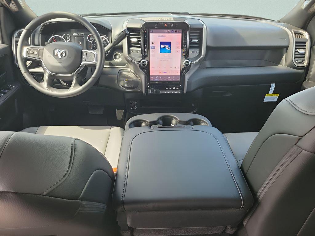 صورة مصغرة 24 لـ 2026 RAM 3500 TRADESMAN