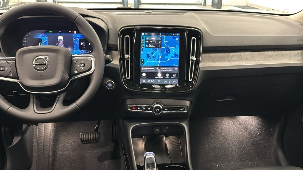 2026 Volvo XC40 PLUS, B5 AWD GAS (MILD HYBRID), DARK — миниатюра 11