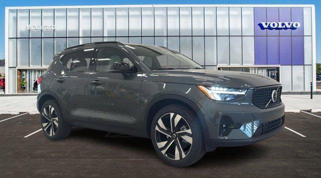 New 2026 Volvo XC40 Plus, B5 AWD Gas (mild hybrid), Dark