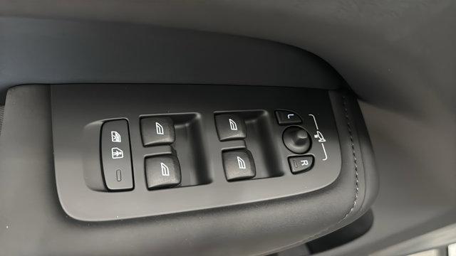 2026 Volvo XC60 B5 ULTRA — миниатюра 22