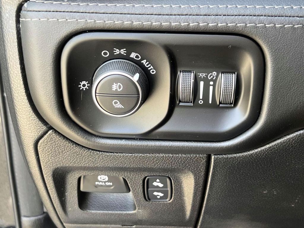 صورة مصغرة 21 لـ 2021 RAM 1500 TRX