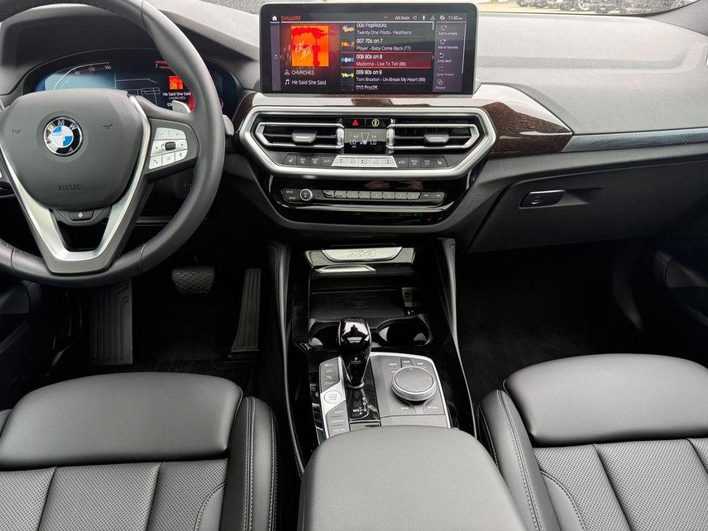 صورة 11 لـ 2025 BMW X4 XDRIVE30I