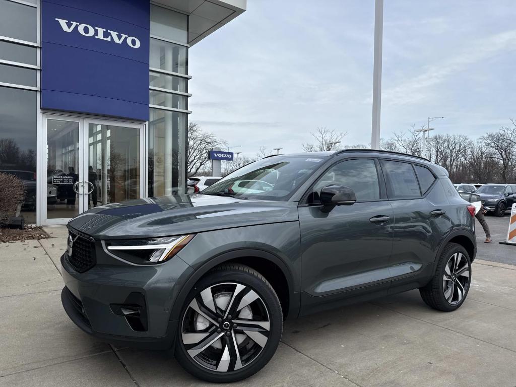 New 2026 Volvo XC40 B5 Plus