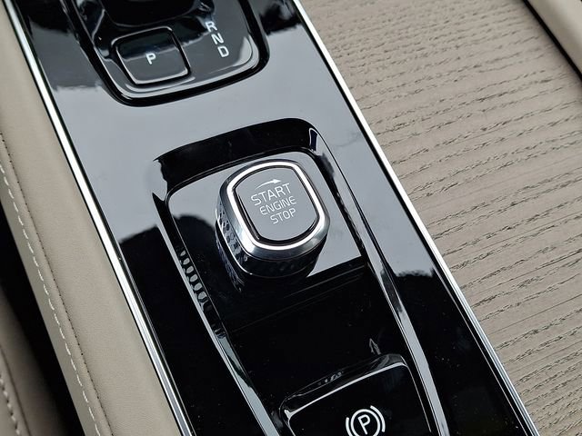 صورة مصغرة 18 لـ 2026 Volvo XC90 CORE