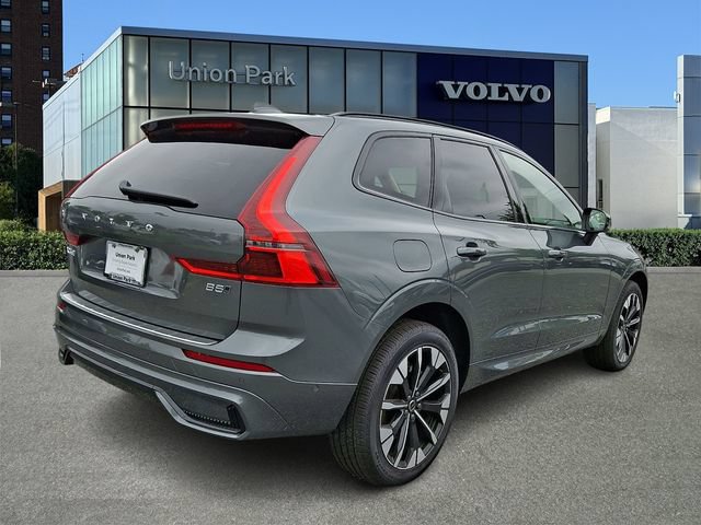 2026 Volvo XC60 PLUS — фото 6