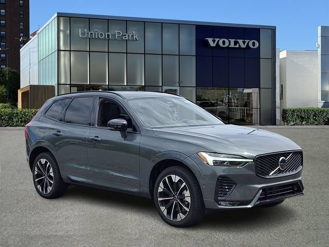 2026 Volvo XC60 PLUS — фото 3