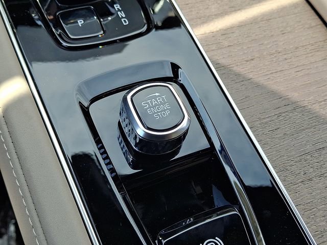 صورة مصغرة 18 لـ 2026 Volvo XC90 CORE