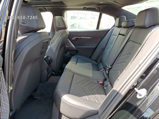 صورة 8 لـ 2026 BMW I5 M60