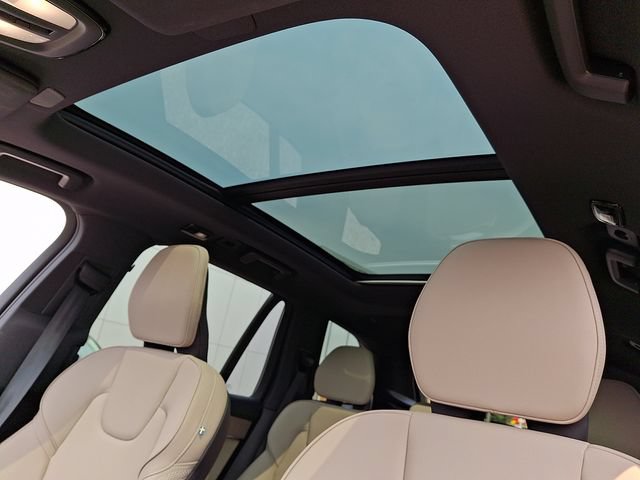 صورة مصغرة 13 لـ 2026 Volvo XC90 CORE