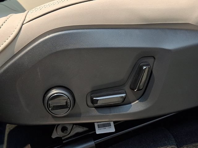 صورة مصغرة 20 لـ 2026 Volvo XC90 CORE