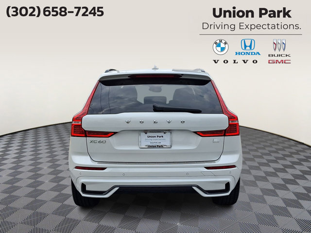 صورة 5 لـ 2024 Volvo XC60 RECHARGE PLUG-IN HYBRID PLUS DARK THEME