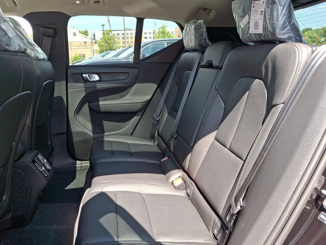 2026 Volvo XC40 PLUS 照片 9