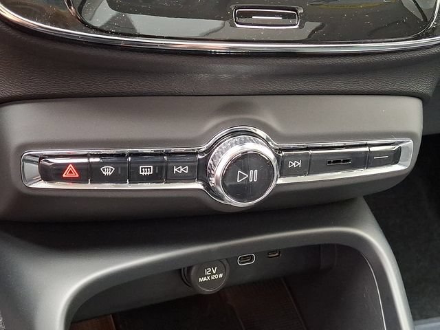 صورة مصغرة 25 لـ 2026 Volvo XC40 CORE