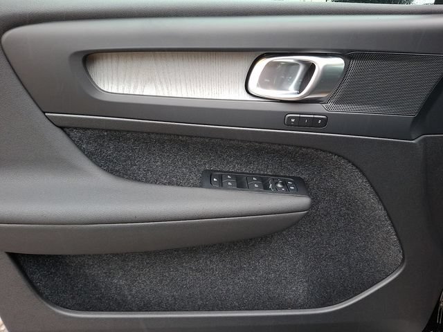صورة مصغرة 11 لـ 2026 Volvo XC40 CORE