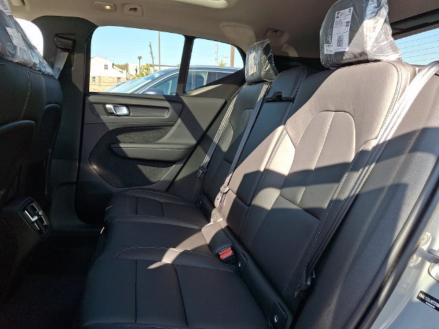 2026 Volvo XC40 CORE 照片 9